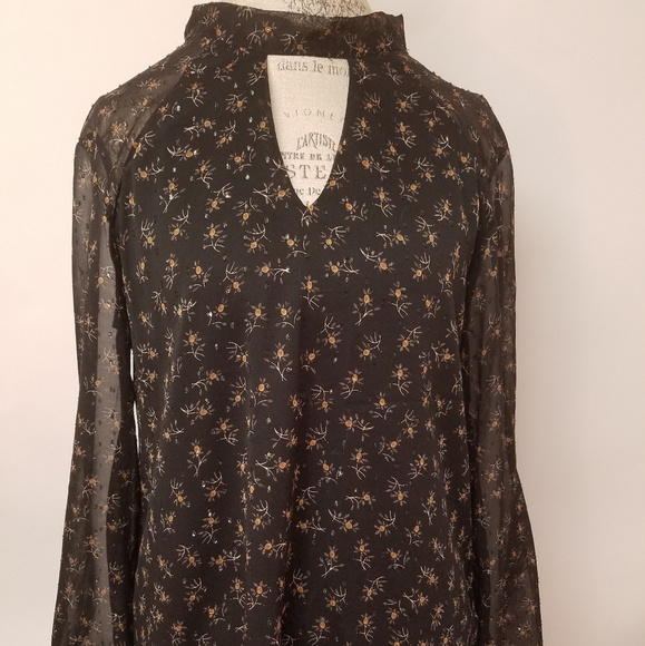 Le Lis Tops - Le Lis Blouse Black, Gold Lined Bodice L